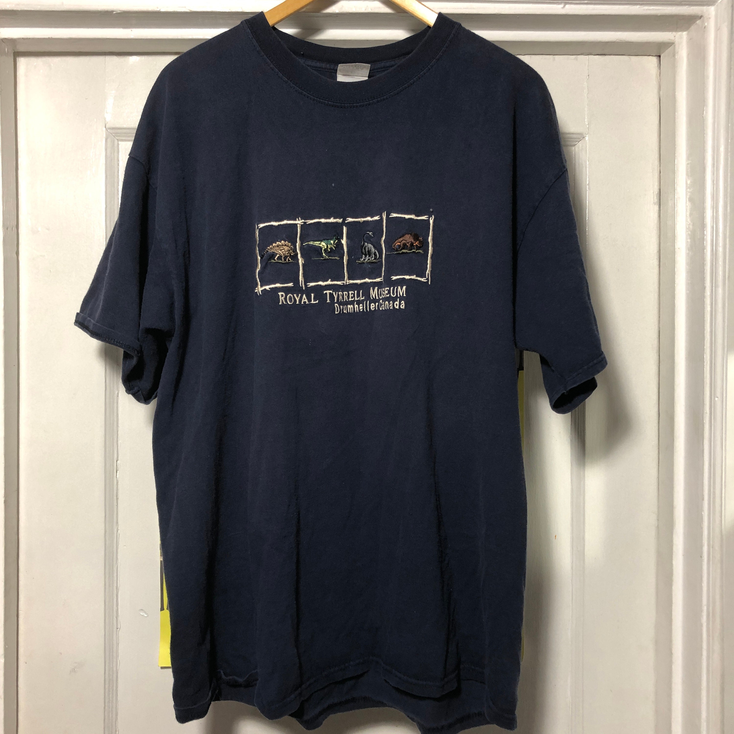 Vintage Royal Tyrrell Museum Drumheller, Canada T-shirt - Etsy