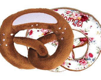 Brezel zum Rasseln Plüsch/Blümchen II