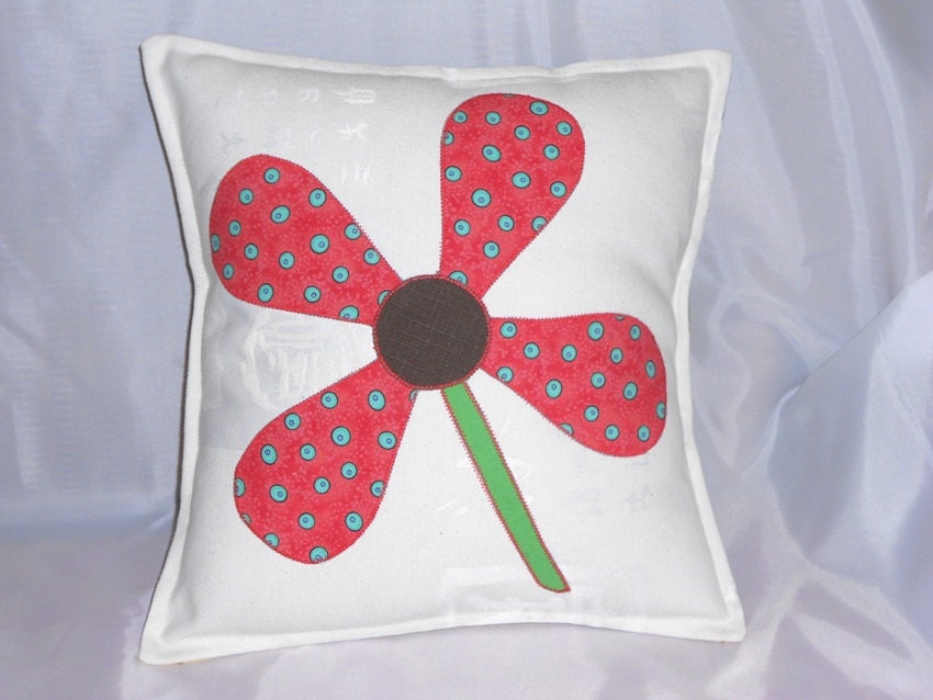 Coussin d'application, Coussin Fait à La Main, Blanc, de Fleur, Applique Fleur Rouge, Dos d'envelopp