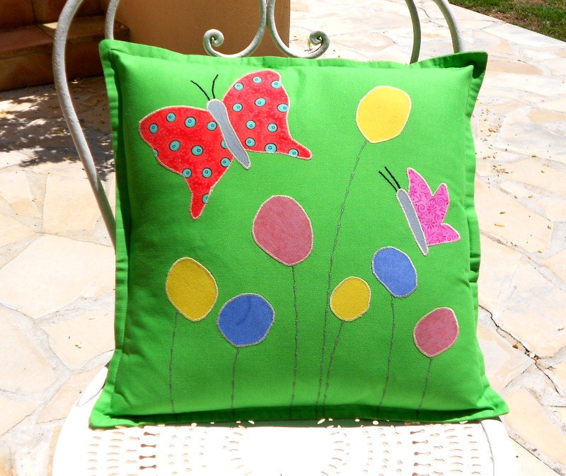 Coussin d'application, Coussin Fait à La Main, Vert, Applique Papillon, Fleurs, Papillon