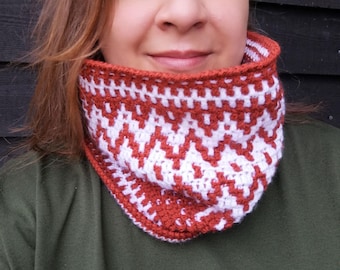 Mosaic Crochet Cowl Pattern: Easy Fair Isle-Style Colourwork Design (PDF Digital File)