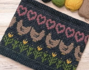 Country Garden Cowl Mosaic Crochet Pattern, Quick and Easy Scarf Pattern, Homesteading Gift for Gardeners and Chicken Lovers. Overlay.