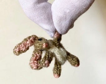 Tiny Wee Flopsie Bunny (2 inches)