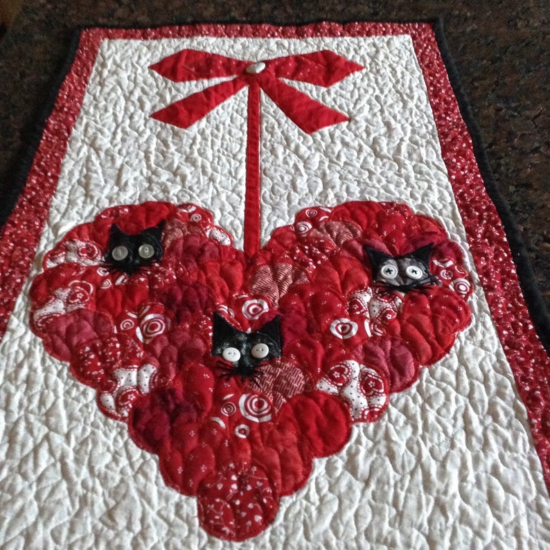 Heart Quilt, Black Cat Quilt , Red Heart Quilt , handmade Patchwork Quilt , Shell Design Wallhanging image 3