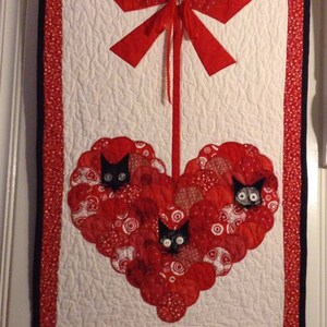 Heart Quilt, Black Cat Quilt , Red Heart Quilt , handmade Patchwork Quilt , Shell Design Wallhanging image 5