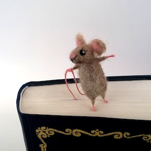 Lovely Christmas gift bookmark Felt miniature mouse bookmark animal miniature funny gift idea Comical idea Book lovers gift for him