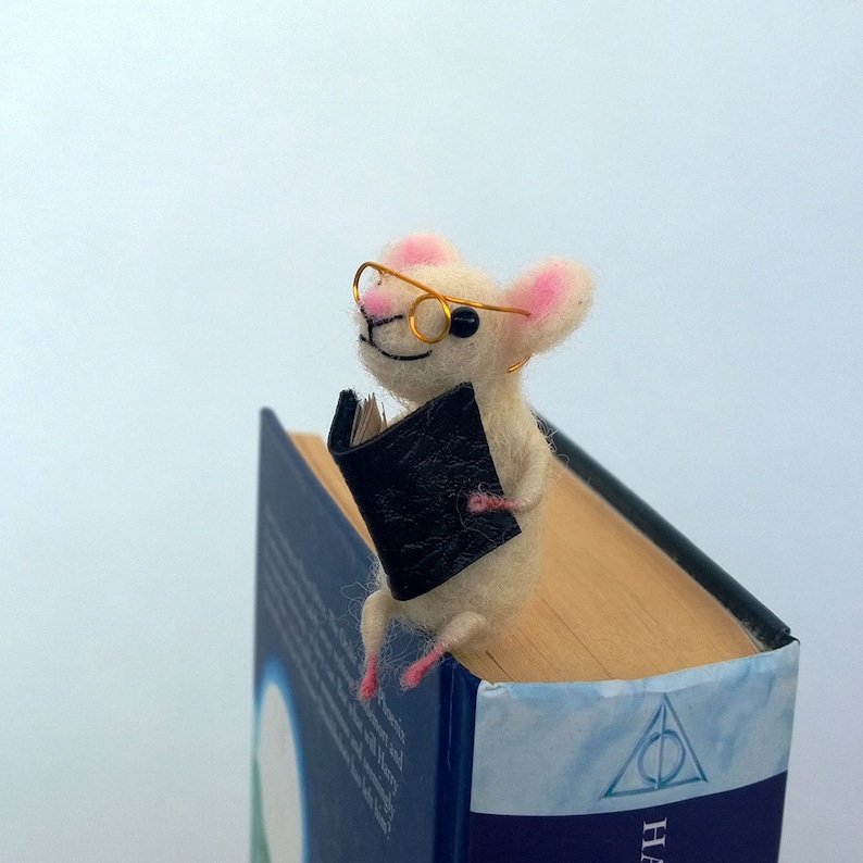 Mouse bookmark miniature woolen mouse Animal eco friendly Waldorf Funny gift idea Comical idea Book lovers gift Sweet figurine bookmark 
