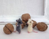 Mouse Miniature Tiny felt Grey mouse White mouse Mini animal Needle felt Mice collection Waldorf Collectible Dollhouse Woolen soft sculpture
