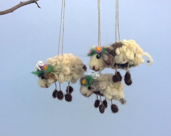 Felted sheep Lamb ornament woolen animal Ram Aries needle felted ewe Easter decoration Gift sheep miniature Hanging decoration Organic gift