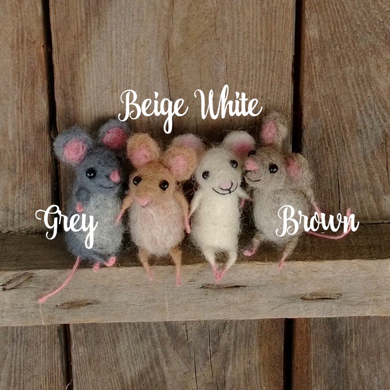 Felted Miniature Mice White mouse with flower Mini animal Needle felt animal Collectible Dollhouse mini Woolen Waldorf doll Cute soft gift image 4