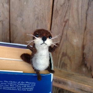 Otter bookmark, needle felted otter figurine, river otter gift, otter lovers gift, funny gift, unique bookmark, otter gift, book accessory