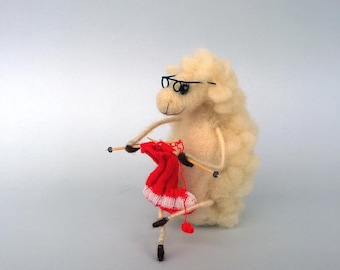 * antique sheep ✵ * 水色リボンと鈴をつけた小さな 羊さん Blue Lamb Figurine - Etsy