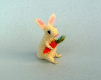 Needle felted mini Bunny Orange carrot Easter Spring décor Handmade cute wool Soft animal Tiny white bunny 2 inches Holiday Gift