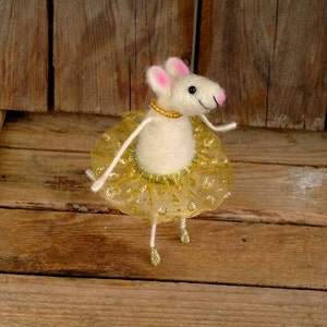 Needle felted animal, Mouse ballerina, Felt animal, Cute ballet figurine, Needle felt mice, Girls gift, Animal mouse, Waldorf Ballet dancer