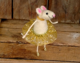Needle felted animal, Mouse ballerina, Felt animal, Cute ballet figurine, Needle felt mice, Girls gift, Animal mouse, Waldorf Ballet dancer