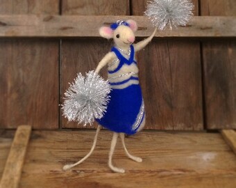 Cheerleader mouse Customizable costume Felt mouse Christmas figurine Birthday Gift Animal Cheerleader costume pompoms Waldorf doll Football
