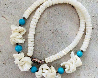 Vintage White Clam Shell Heishi Choker Necklace with Blue Glass Accent Beads Hawaiian Surfer Beach Necklace Coastal Boho Jewelry 16” Long