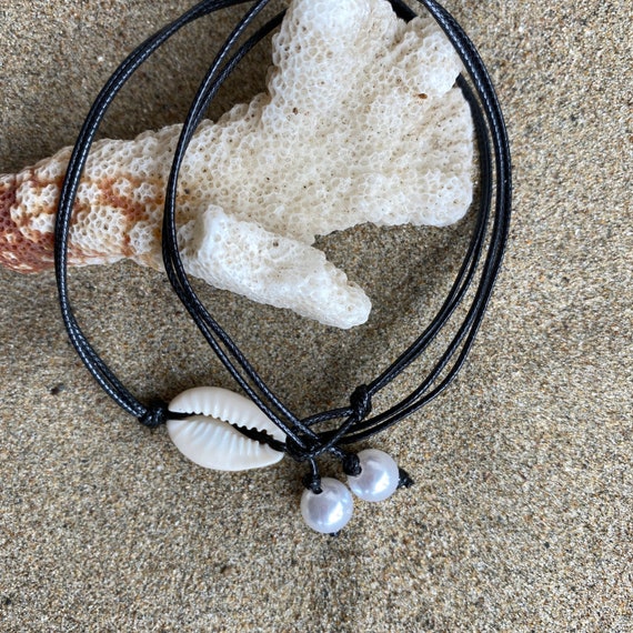 Shell Cord Necklace- Black & Silver