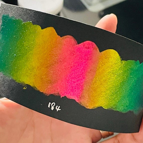 handmade＊no.184 No.184 チェコビーズ 白のグラデーションピアス