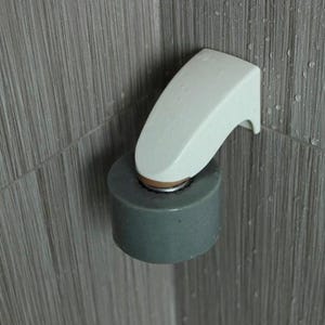 Magnetic Bar Soap Holder Dish-free Tray-free Glycerin soap holder