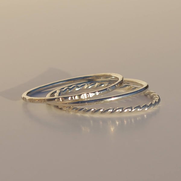 3er Set 925 Sterling Silber Stapelring, minimalistisch, eleganter Ring, gehämmert, gedreht, glänzender Silberring, dünn