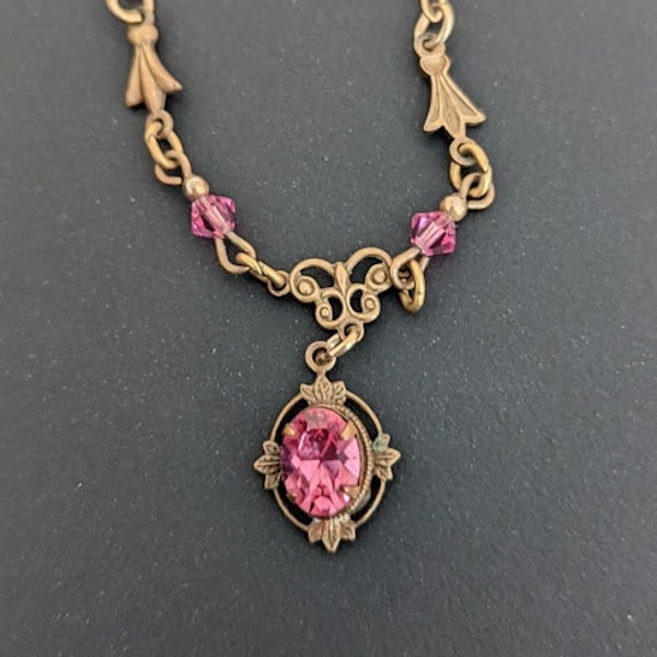 Beautiful Vintage Sadie Green Necklace-Pink