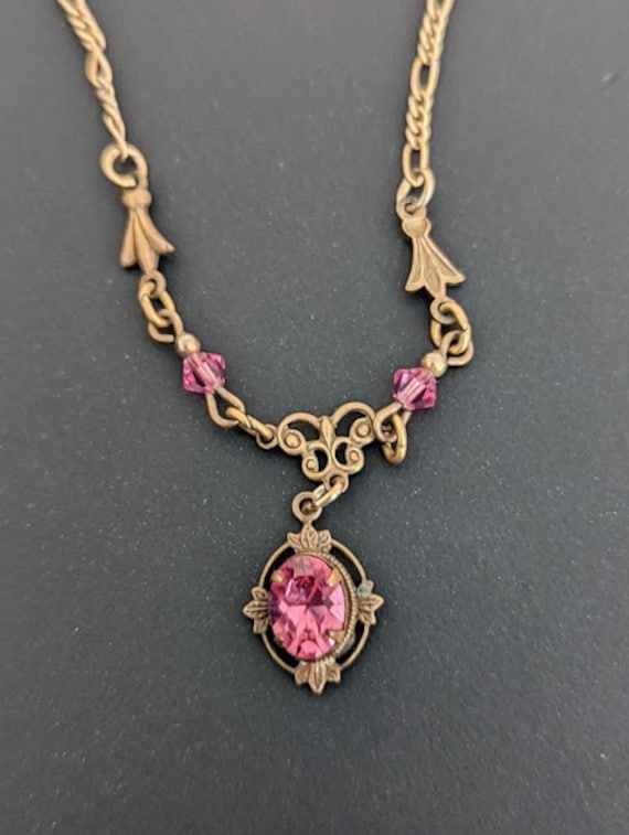 Beautiful Vintage Sadie Green Necklace-Pink