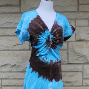 Twisted Front Tee Dress, Ladies  cap sleeve knee length dress, Turquoise and brown spiral dress,  cotton tie dyed tank dress