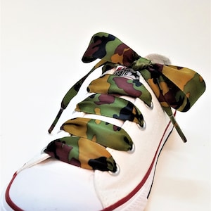 Par de cadarços de cetim, cadarços de casamento, cadarços de cetim de 7/8 polegadas, padrão de camuflagem, cadarços de fita de cetim, fita de cetim dupla face