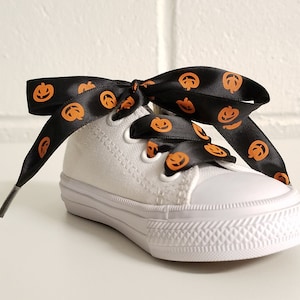 Pair of Jack O&#39; Lantern shoelaces, Halloween Ribbon, 5/8&quot;  Shoelaces, Cute pumpkin shoelaces, Halloween shoelaces, Black and orange shoelace