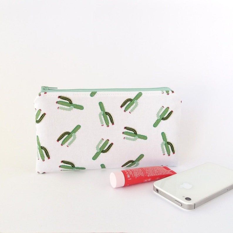 Cactus zipper pouch, Makeup pouch, Cactus wallet, Small purse, Flat makeup bag, Women travel wallet, Best friend gift, Succulents pouch bag 