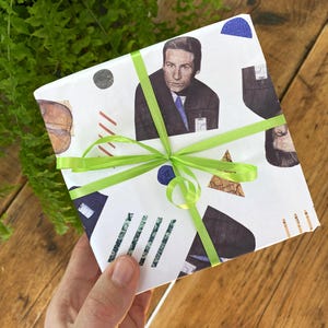 The X Files Wrapping Paper: Mulder & Scully Gift Wrap