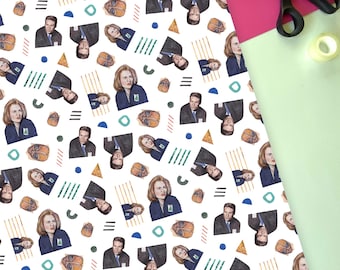 X-Files Wrapping Paper – Mulder & Scully 90s Gift Wrap for Conspiracy Theorists, Sci-Fi Fans