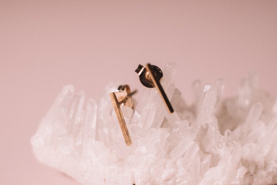 Minimalist Solid 9 Carat Gold Stud Earrings, 9 Carat Solid Gold Line Studs, Gold Bar Earrings, Gold Bar Studs, Gold Staple Earrings