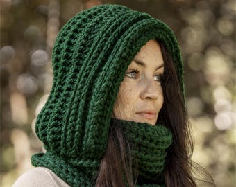 Handmade Wool Crochet Hooded Cowl Scarf for Women – Cozy Green Winter Neck Warmer