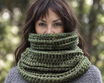 Chunky Crochet Cowl Scarf – Warm Wool Neck Warmer, Neck Gaiter, Infinity Loop
