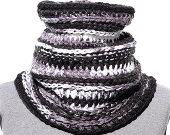 Crochet Cowl Scarf – Chunky Neck Warmer, Handmade Winter Cowl, Black and White Crochet Scarf, Warm Infinity Cowl, Monochrome