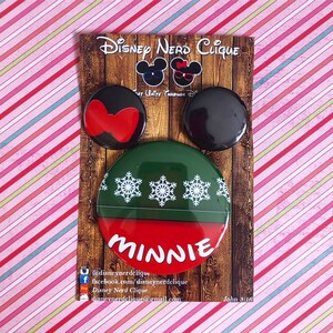 Minnie Mouse Christmas sweater button