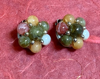 Vintage Swirled Lucite Bead Cluster Clip On Earrings
