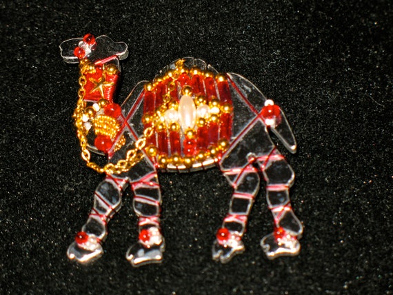 Signed LizTech Christmas Camel Wire Brooch Liz Te… - image 1