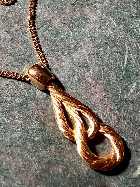 Monet Double Loop Heavy Gold Tone Chain Pendant N… - image 2