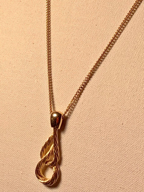 Monet Double Loop Heavy Gold Tone Chain Pendant N… - image 1