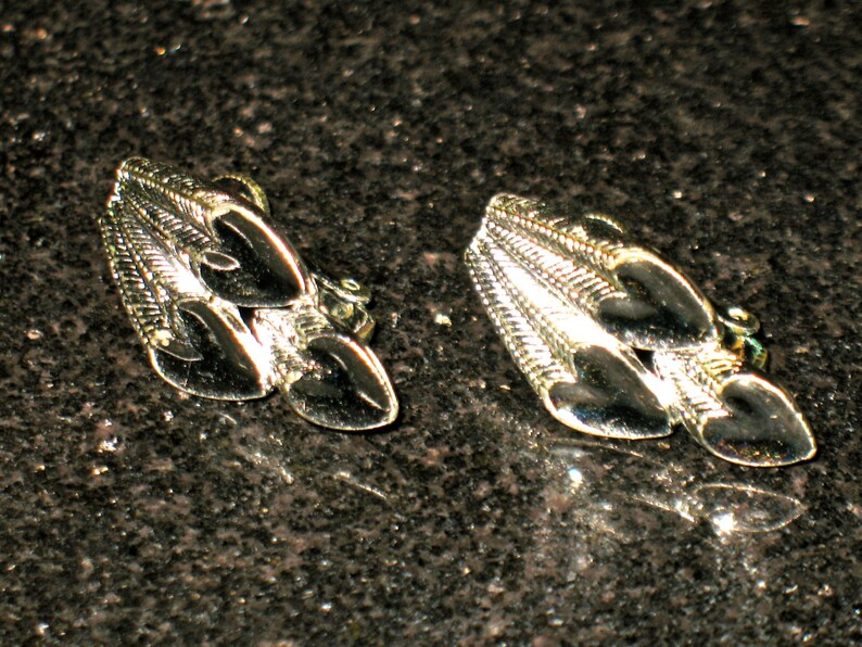Vintage Coro Art Deco Infinity Hearts Silver Tone Clip On Earrings
