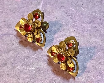 Vintage Red Rhinestone Flower Riveted Prong Set Screw Back Earrings