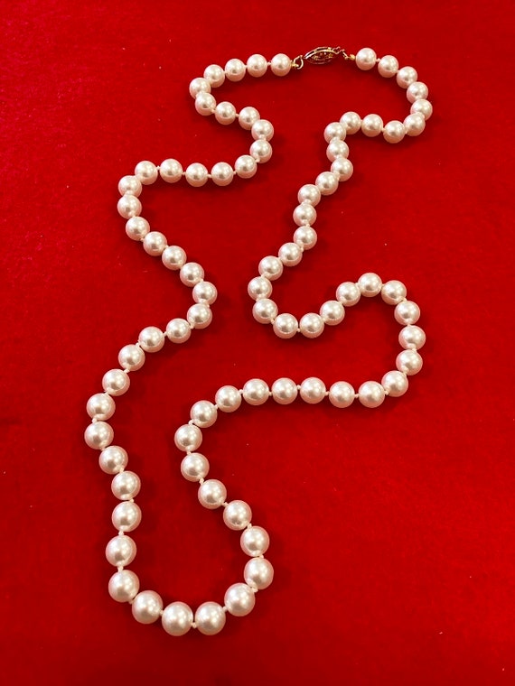 Lustrous Napier Individually Knotted  Pearl Neckl… - image 2