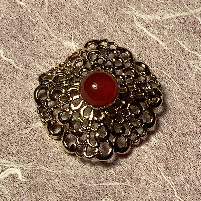 Carnelian Quartz Pearl Brooch Pin