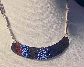 Sarah Coventry Hammered  Silver Tone Necklace 18 inch