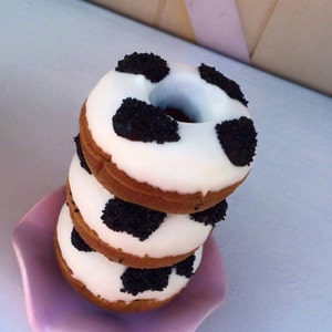 12 Rustic Cow Print Mini Donuts Doughnuts Farm Party Sweets Table Birthday Favors Treats Birthday Moo Donut Black White image 1
