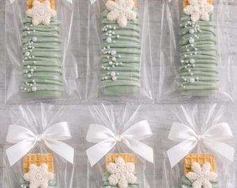 12 Sage Snowflake Vanilla Wafer Cookies, Winter Dessert Favors, Snowflake Party Treats, Winter Baby Shower Cookies, Holiday Dessert Table