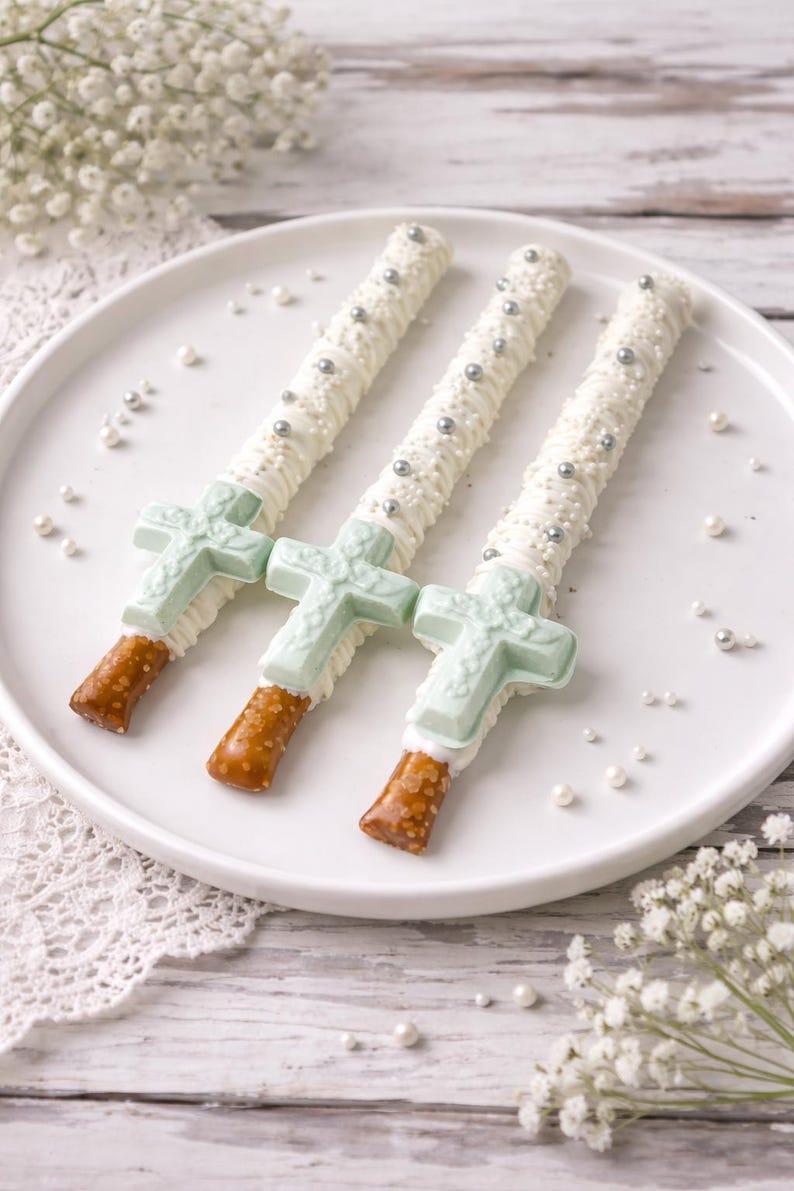 12 White Chocolate Cross Pretzel Rods – Baptism Communion Confirmation ...